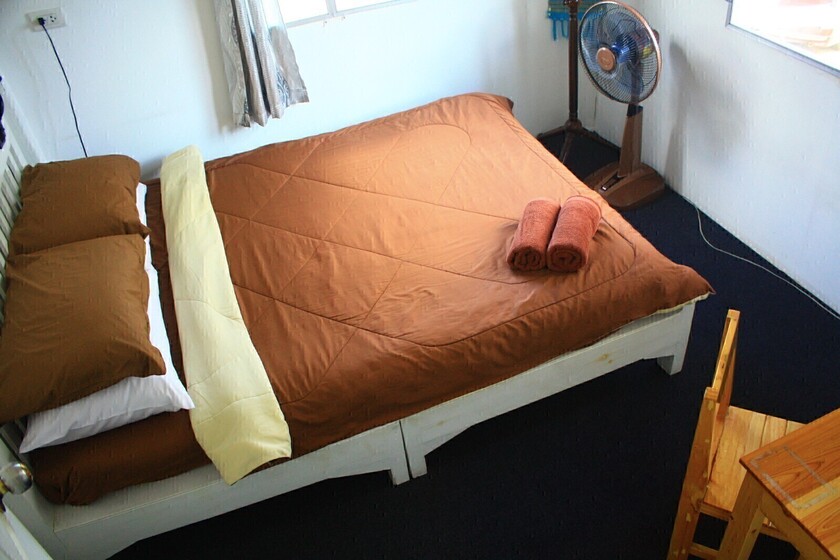 Single Room fan - Queensize bed